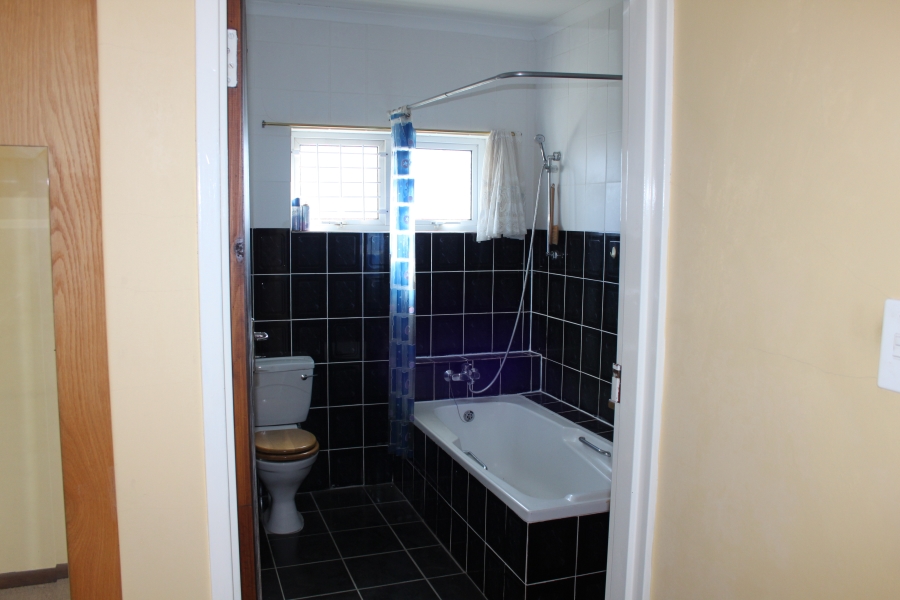 3 Bedroom Property for Sale in Pringle Bay Western Cape